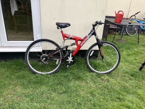 Ammaco Whiplash Mountain Bike - 26 Inch Wheels Red - Picture 3 of 14