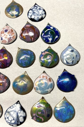 27x Vintage Emaille auf Kupfer Fett Träne Charms - verschiedene Farben - Bild 6 von 6