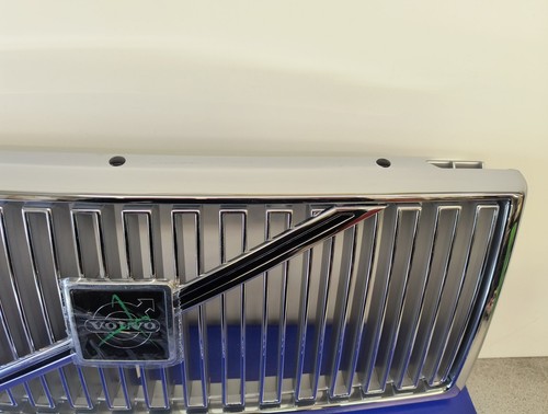 1991-1994 Volvo 940 Front Upper Grille Grill 1358485 W/O Fog Lamp NEW OEM - Picture 6 of 17