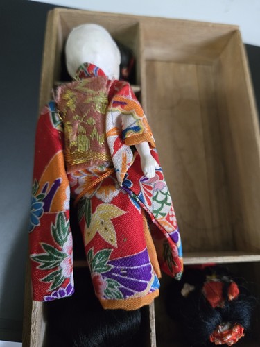 Vintage Japanese Hand Made Doll With 5 Different Wigs Box Has No Lid. As Is Wigs - Picture 2 of 3