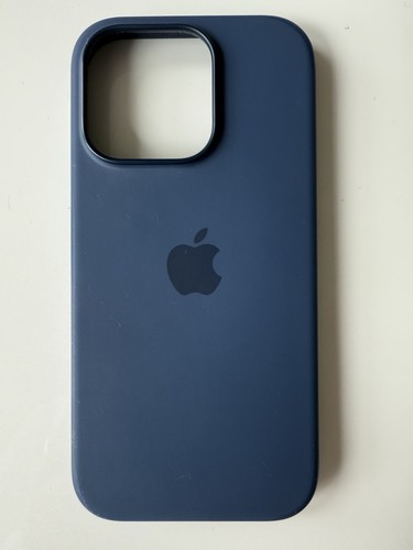 Genuine Apple Silicone Case with MagSafe for iPhone 16 Pro Denim - 第 2/8 張圖片