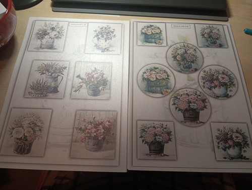 2 HOJAS WORLD OF CRAFT PARA SCRAPBOOKING NUEVAS TIJERAS NECESITA (WOC101) - Imagen 1 de 1