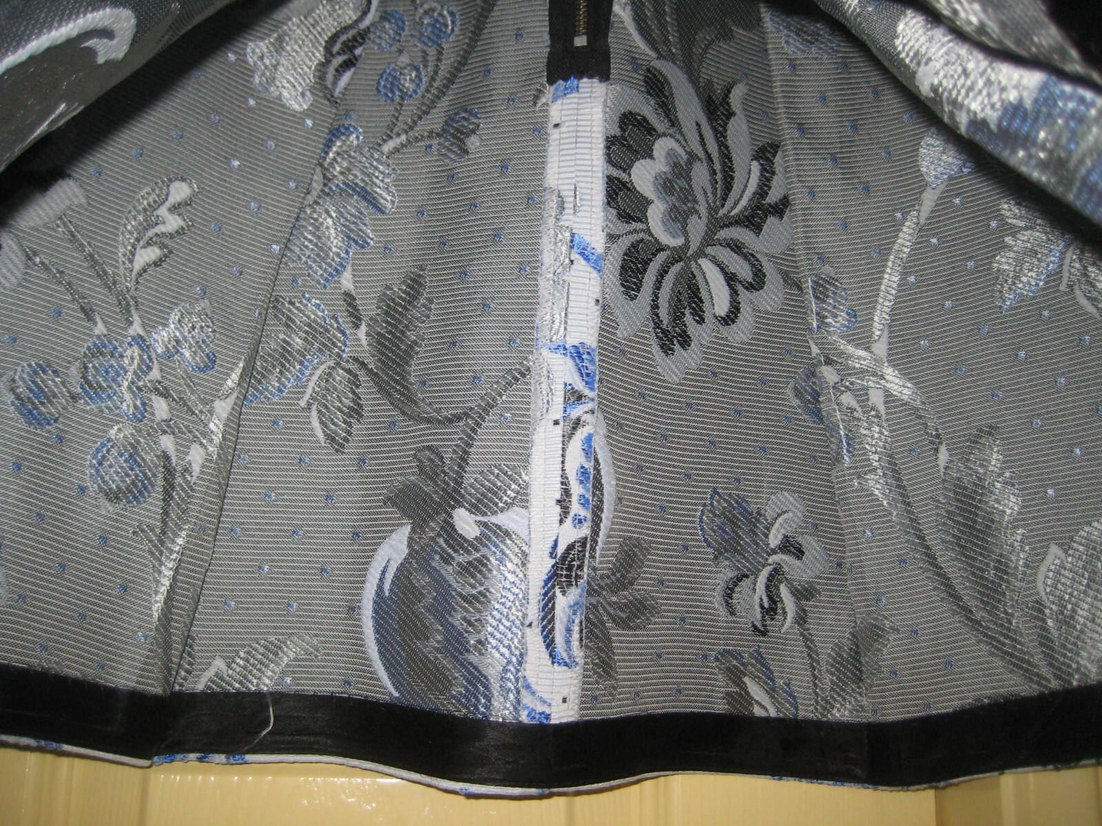 Picture 2 of 5