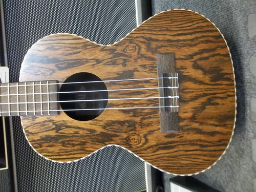 Kala KA-BFT "Butterfly" acoustic Tenor & padded gigabag. Fast free shipping. - Picture 3 of 4