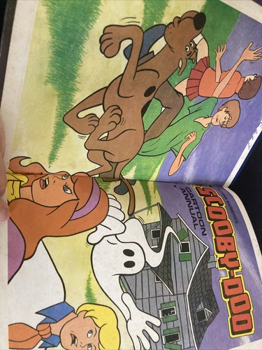 1981 Hardcover Scooby-Doo Annual - 7 Comics Thick Pages - Picture 3 of 9