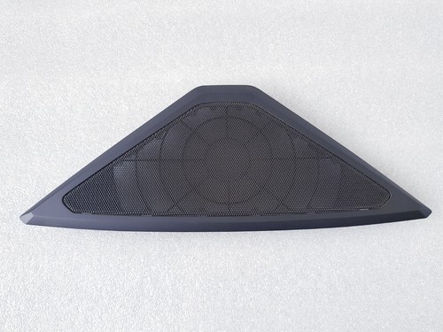BMW 1ER F40 M135i XDRIVE 2023 MITTE ARMATURENBRETT LAUTSPRECHER GRILL ABDECKUNG VERKLEIDUNG 6823294