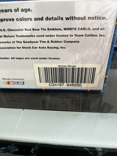 Team Caliber 2004 Preferred Series Mickey Mouse 1:24 & 1:64 2 Pack Cars Sealed - Picture 2 of 2
