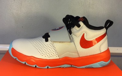 nike team hustle d 8 sd