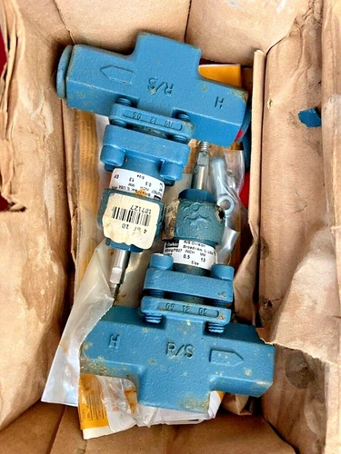 PARKER 107127 HAND VALVE ½" FPT GLOBE T Expansion