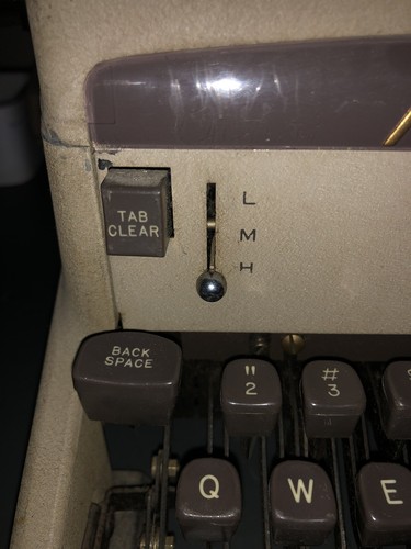 Vintage 1960 RC Allen Visomatic Typewriter Working. Offers Considered - Picture 11 of 12