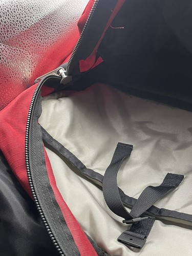 LL Bean Red/Black Computer Laptop Shoulder Messenger Bag Backpack Carry On - Picture 14 of 22