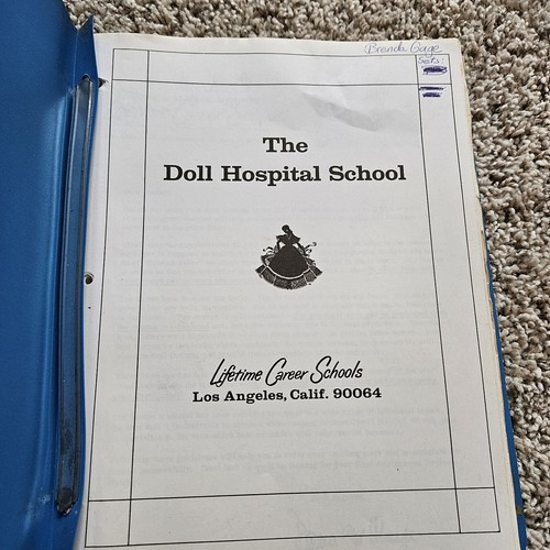 The Doll Hospital School - Repair Instruction Book Lifetime Career Schools - Imagen 2 de 10