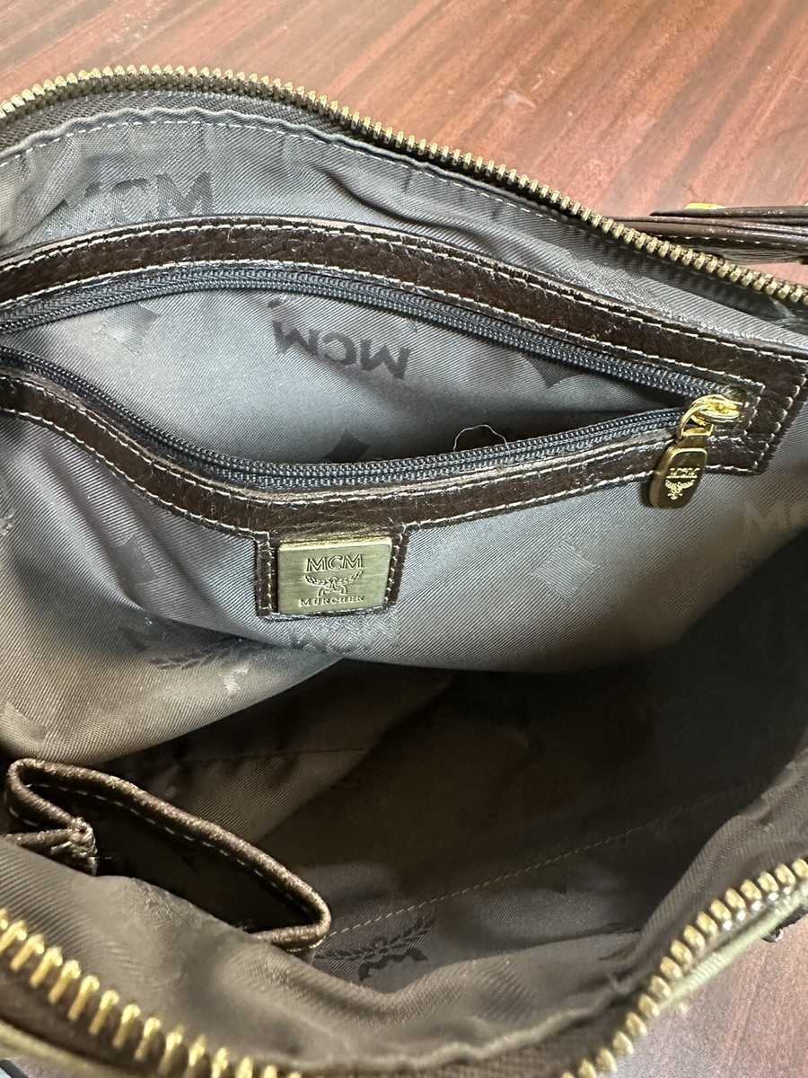 MCM Shoulder Bag Olive Green Vintage Leather/Canvas MCM Shoulder Bag Olive Green Vintage Leather/Canvas