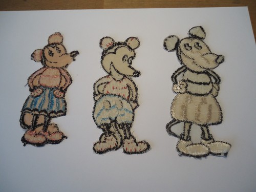 Very rare 3 vintage MICKEY MOUSE & MINNIE MOUSE 1920-1930's Turmac Silk Patches - Picture 2 of 2