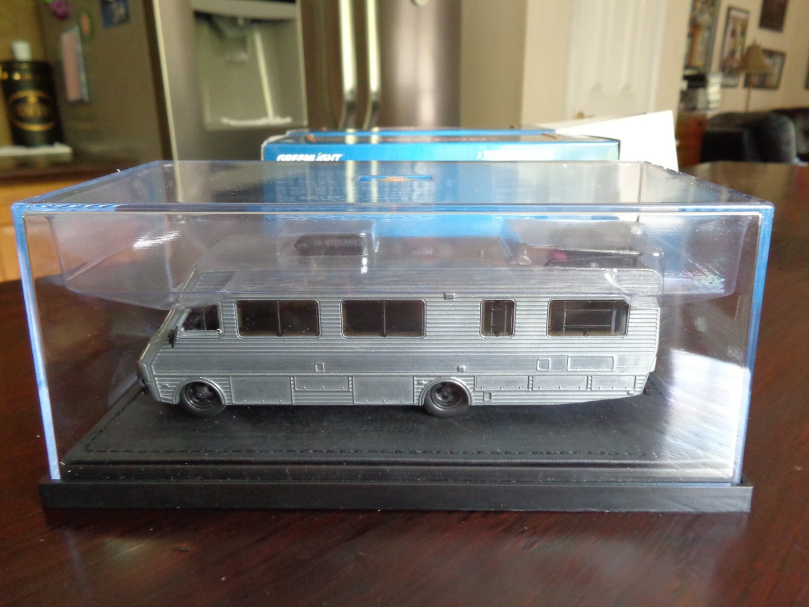 Picture 2 of 11