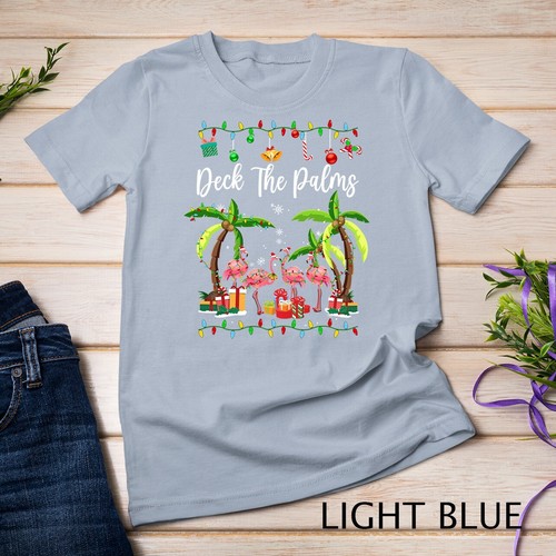 Camiseta unisex Deck The Palms Merry Flamingo árbol de Navidad - Imagen 6 de 15