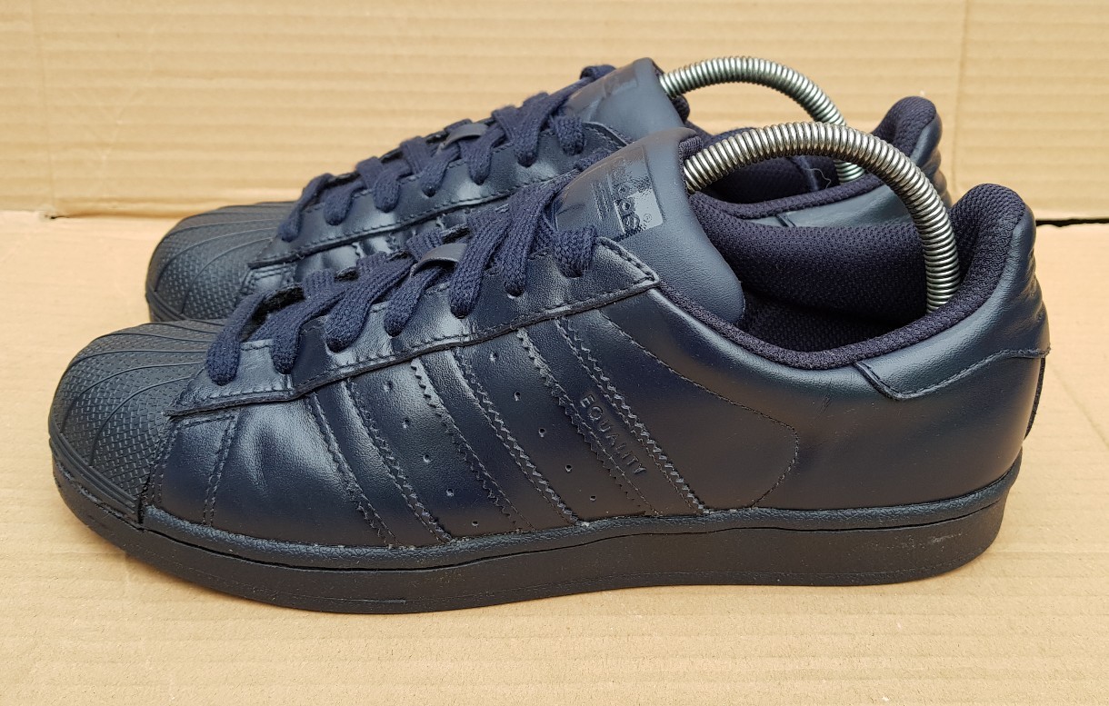 evaluar Aplicar mayoria ADIDAS SUPERSTAR PHARRELL WILLIAMS SUPERCOLOUR TRAINERS IN NAVY BLUE SIZE 4 UK x | eBay evaluar Aplicar mayoria ADIDAS SUPERSTAR PHARRELL WILLIAMS SUPERCOLOUR TRAINERS IN NAVY BLUE SIZE 4 UK x | eBay