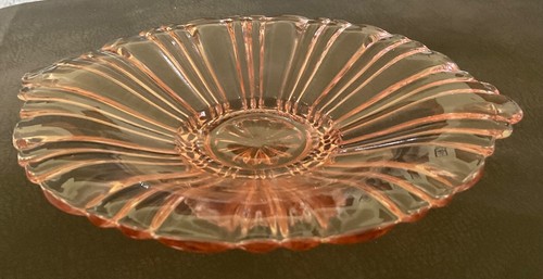 Vintage Anchor Hocking Pink Fortune Pattern Elegant Glass Plate 8 1/2" - Picture 2 of 4