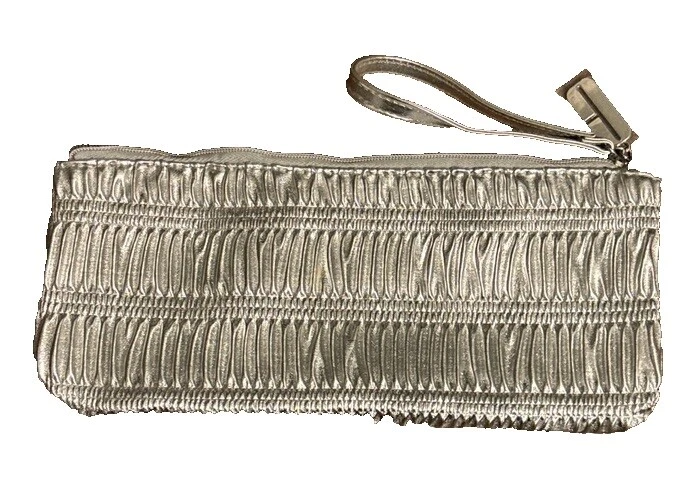 Bolsas y estuches de maquillaje de metal Clinique