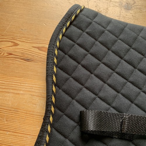 KIEFFER BLACK FULL SIZE COTTON DRESSAGE PAD WITH GOLD PIPING REDUCED - Picture 5 of 8