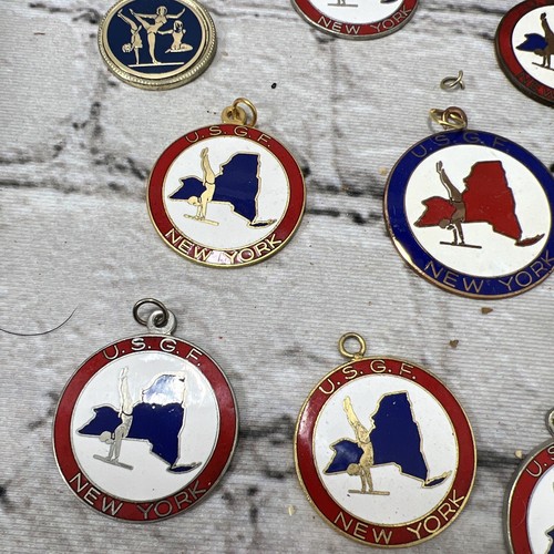 VINTAGE UNITED STATE GYMNASTICS FEDERATION MEDALS PATCHES MEDALLIONS 1980s - Picture 7 of 19