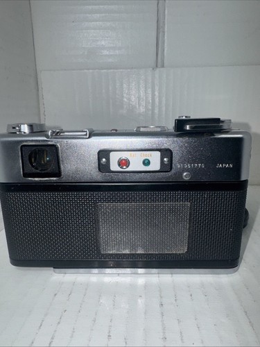Yashica Electro 35 35mm Rangefinder Film Camera DX 45mm Lens - AS-IS - Picture 4 of 10
