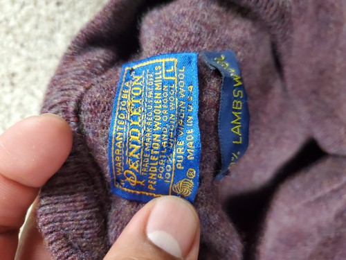 Vintage Pendleton Sweater Large Mens Purple Lambswool Long Sleeve V-Neck USA - Picture 4 of 10