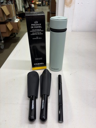 Chanel Les Pinceaux De Chanel Makeup Pinsel Set 131 Cavalier Seul Salbeigrün - Bild 1 von 7