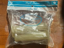 Vintage New in Packaging NOS Hunt Wilde 7/8 Bicycle BMX Bike Grips, Made in USA