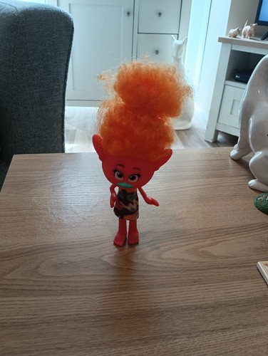 Dream Works Troll Doll DJ Suki .23cm - Picture 2 of 3
