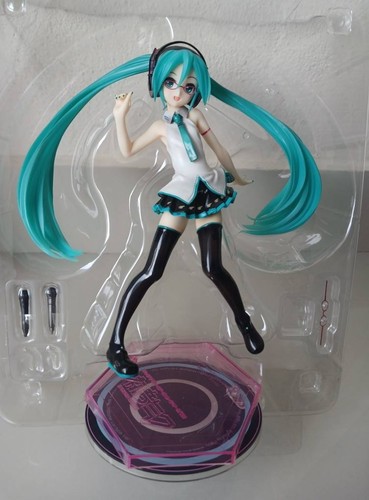 Vocaloid Hatsune Miku Figure Lat-type Ver. 1/8 Authentic Good Smile Company - Picture 1 of 6