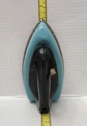 Vtg Metal Nassau Toy Iron Green Blue Black Plastic Handle Electric No Cord/Plug - Picture 5 of 6