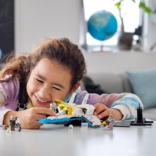 LEGO Disney & Pixar Buzz Lightyear - Picture 6 of 9