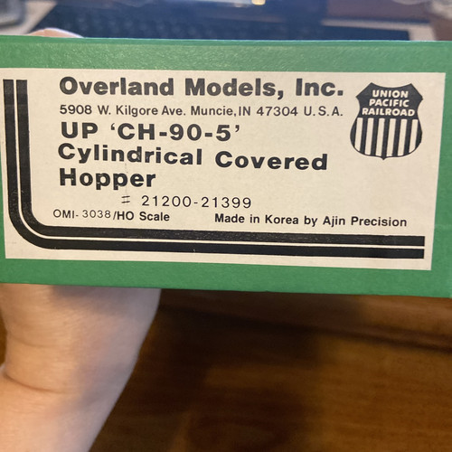 OVERLAND MODELS BRASS UP CYLINDRICAL COVERED HOPPER ACF OMI-3038 - Picture 2 of 2