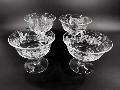 4 x Vintage 1940's Stuart Crystal Grape & Vine Footed Dessert Bowls - England - Picture 2 of 11