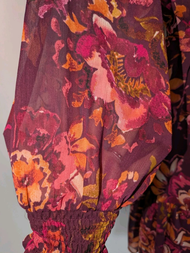 Vestido Vince Camuto 2 Para Mujer Púrpura Floral Chifón Calce y Acampanado Corbata Cinturón Botones Foto 3 de 4