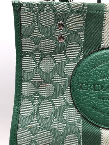 Authenticated Coach Women Green Purse - Picture 2 of 11