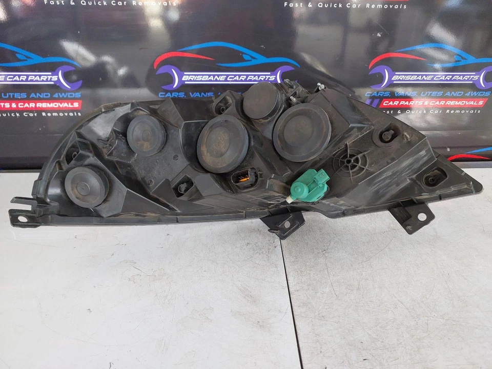 RENAULT MASTER 2011-2020 RIGHT HEADLAMP Van - image 3 of 4