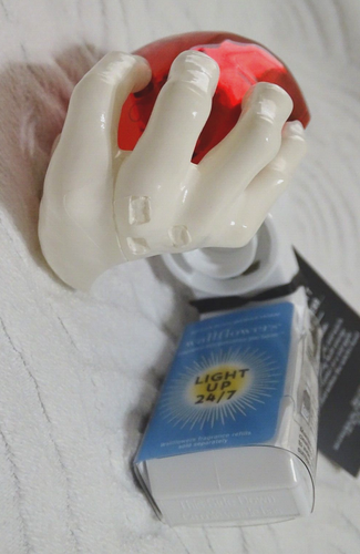 Bath & Body Works Evil Apple Witch Hand Wallflower Night Light Plug In Halloween - Picture 5 of 7