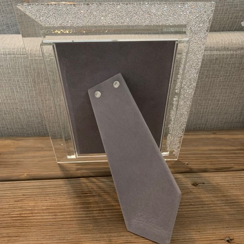 Oleg Cassini Ice Crystals 5 x 7 Picture Frame - Picture 6 of 10