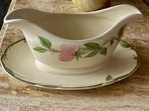 Franziskaner, Wüstenrose, Sauciere, angesetzter Unterteller Made in USA - Bild 1 von 4