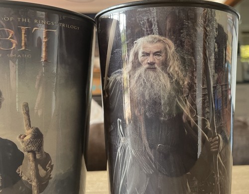 2 x The Hobbit - Desolation of Smaug - Movie Village Cinema Cups Black lot - Picture 7 of 14