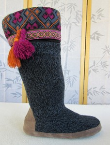 9-5-10-5-XL-Original-Mukluks-Women-Multi-Color-Slip-On-Sweater-Boot-Slipper
