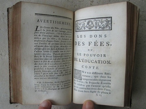 OEUVRES DE MONCRIF, 1751. 2 volumes, plein maroquin rouge. - Foto 5 di 24