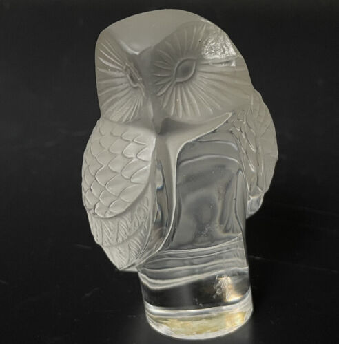 LALIQUE sujet en cristal chouette sur piédouche signé