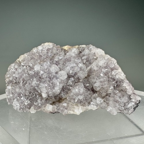 Große Amethyst Kristalle auf gebändertem Silbererz: Bulldoggenmine, Creede, Colorado