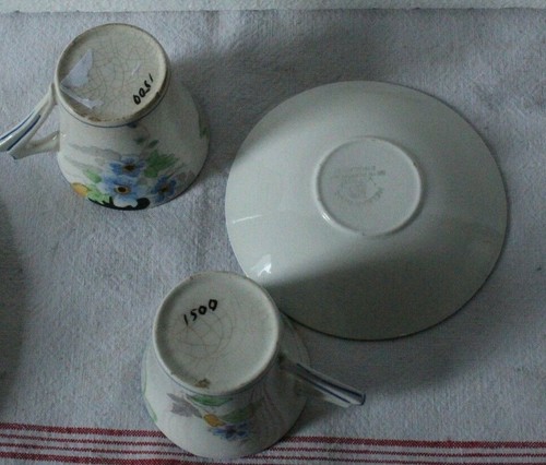 PRETTY ENGLISH CHINA HAND PAINTED PAIR OF COFFEE CUP & SAUCER ART DECO - Picture 6 of 6