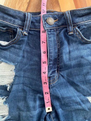 Pantaloncini jeans blu SO Juniors taglia 7/28 W curvy midi effetto invecchiato polsini - Foto 3 di 7
