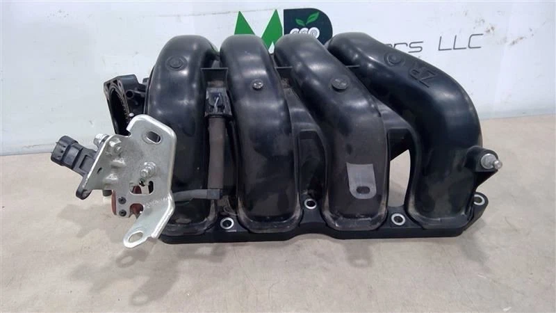 Toyota Corolla 2014-2022 montaje colector de admisión motor 17120-0T080 Foto 2 de 4