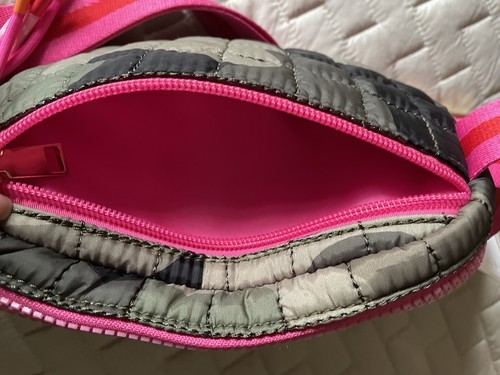 SHIRALEAH FANNY PACK, SLING BAG, Nylon Quilted Green Camo Pink Travel Hands Free - Picture 3 of 6